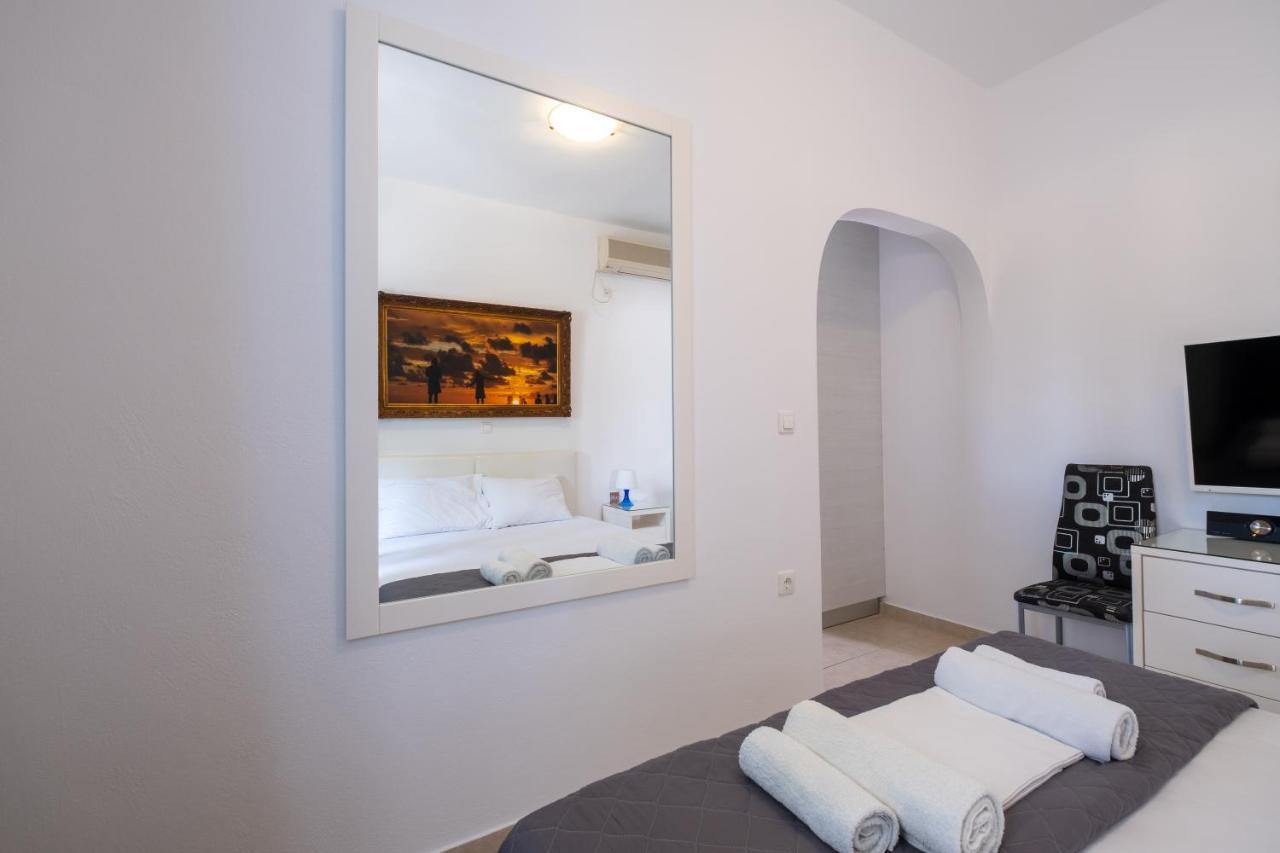 Adelphi Apartments Perissa  Zewnętrze zdjęcie