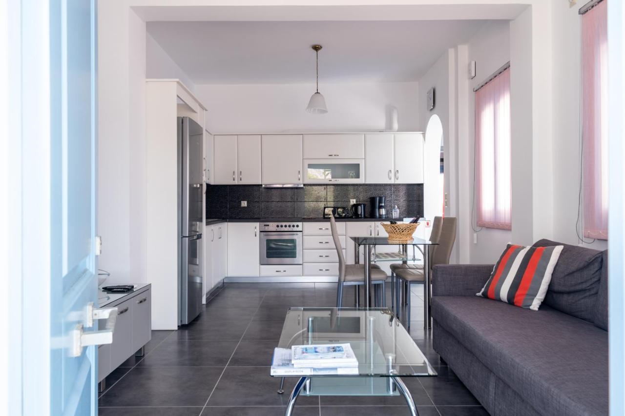 Adelphi Apartments Perissa  Zewnętrze zdjęcie