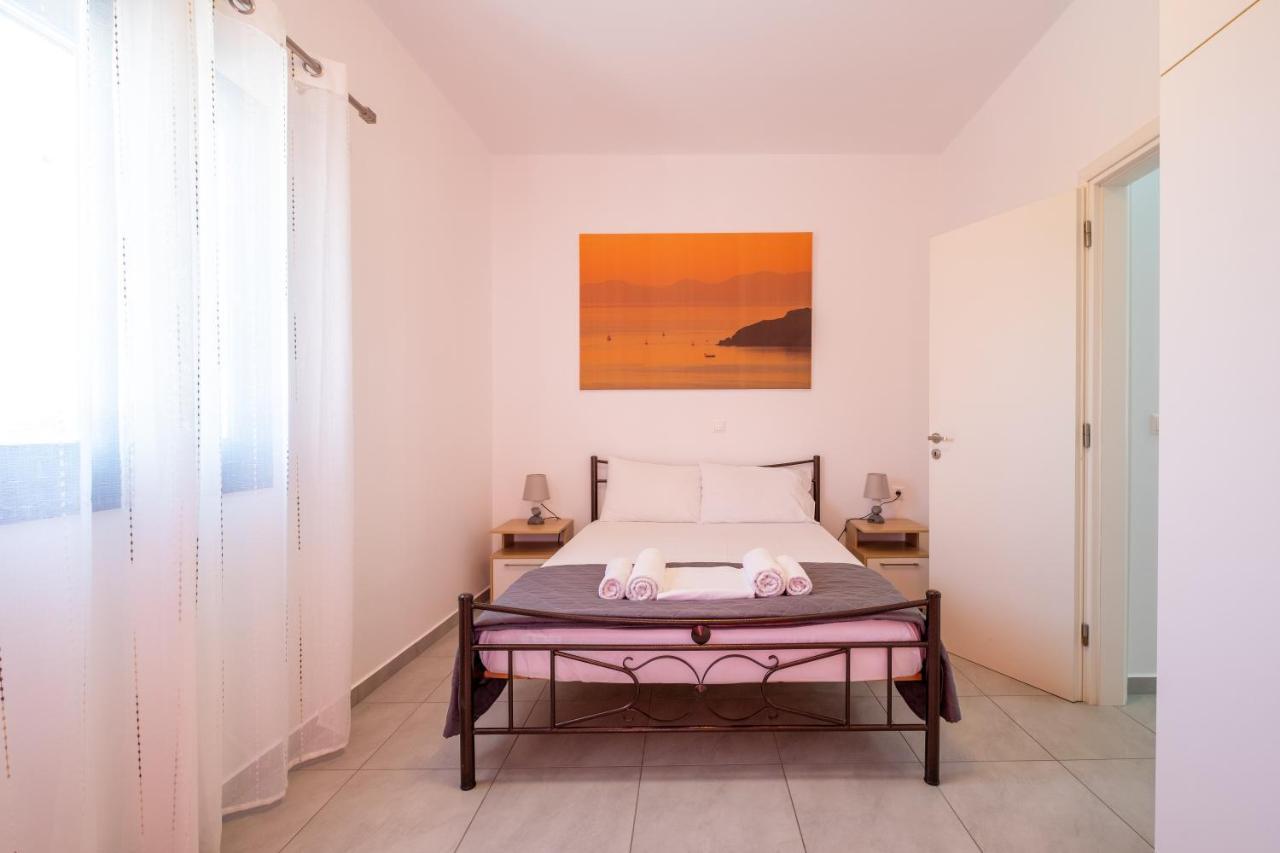 Adelphi Apartments Perissa  Zewnętrze zdjęcie