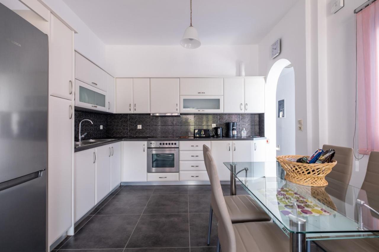 Adelphi Apartments Perissa  Zewnętrze zdjęcie