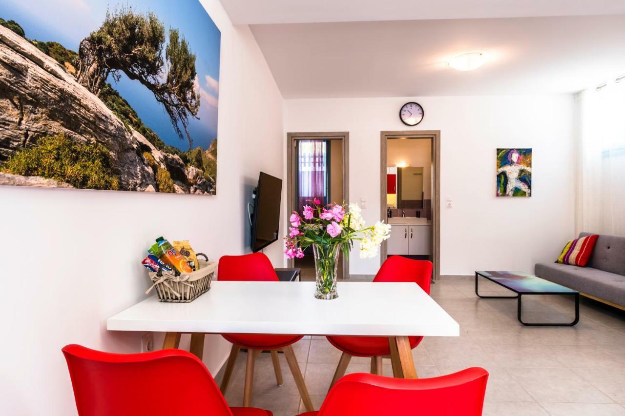 Adelphi Apartments Perissa  Zewnętrze zdjęcie
